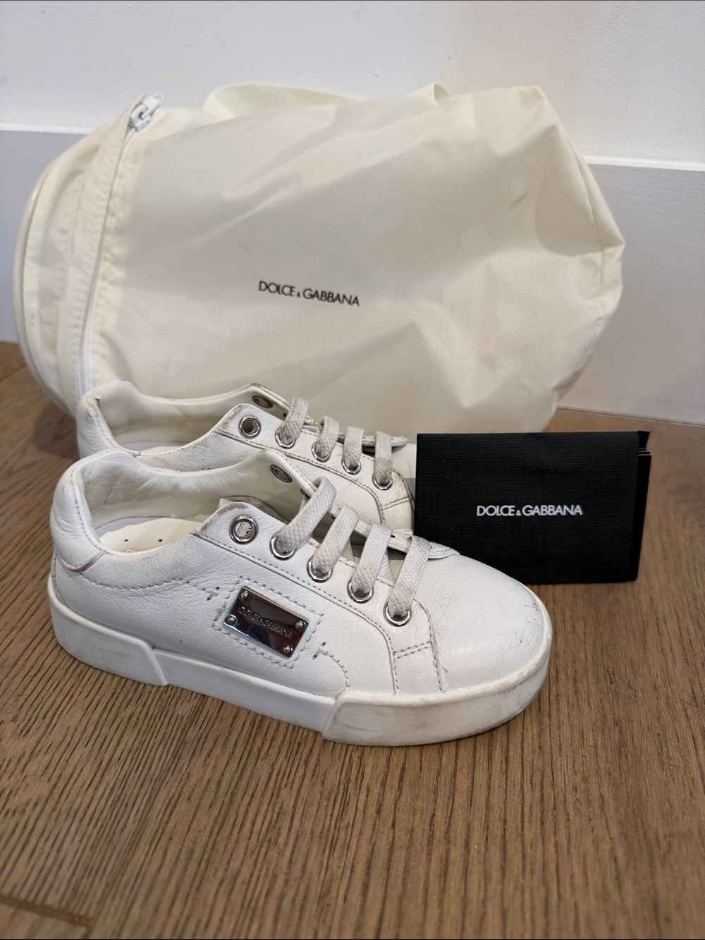 Dolce & Gabbana Kids White Leather Low-Top Sneakers with Logo Plaque